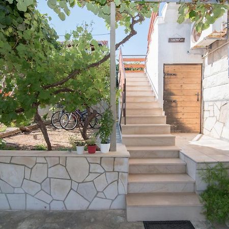 Apartments Natasa Supetar Exterior photo